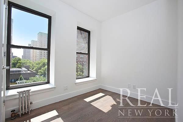 2nd image of 210 Rivington St APT 04