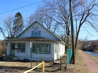 19 W Randolph St, New Hope, PA 18938