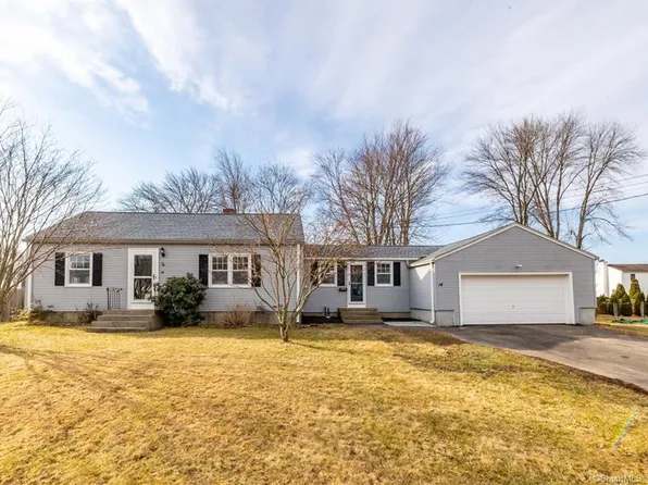 14 Leonard Road, Enfield, CT 06082