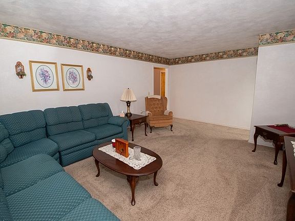 3rd image of 25342 Beth Ann Dr