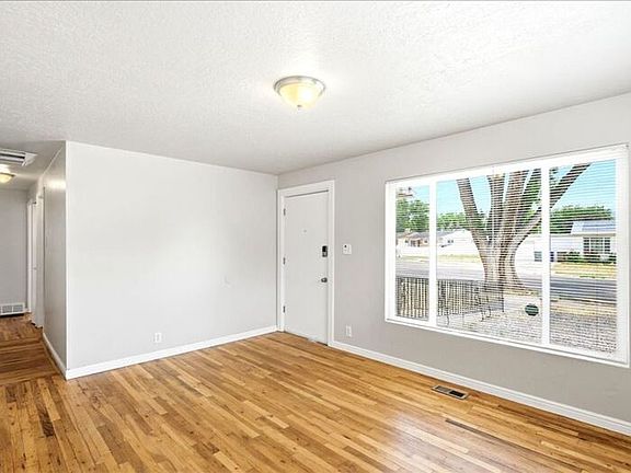 2nd image of 1026 S Montgomery St