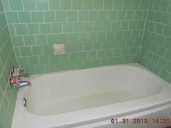 3rd image of 137 Grand Ave