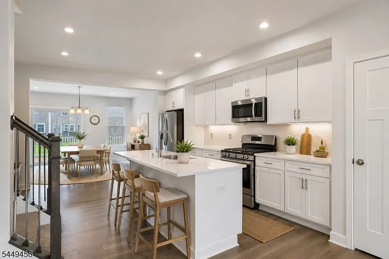 3 bed, 2.5 bath, $3,900 — Photo 4