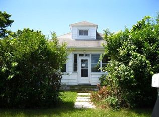 740 Strawberry Field Rd, Warwick, RI 02886