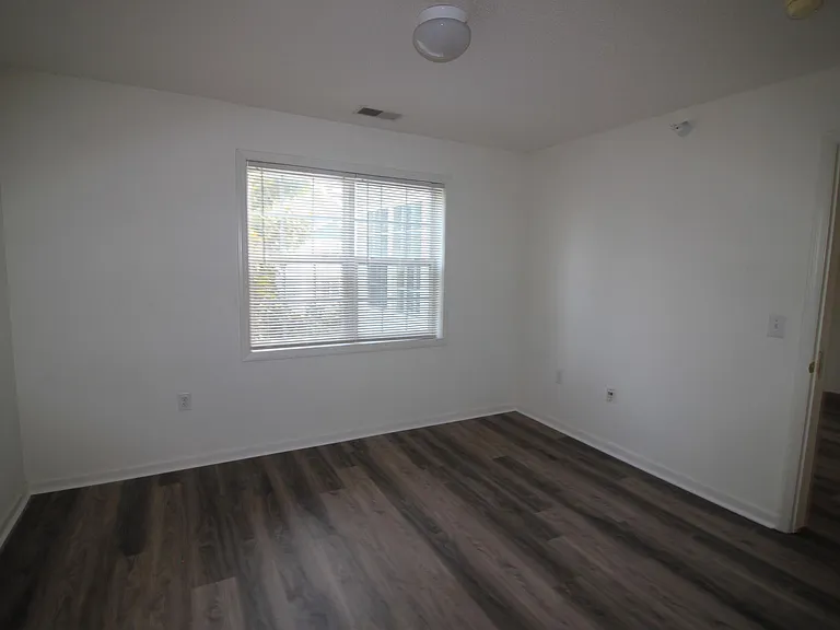 2010 Wolfmill Dr #303 — Photo 12