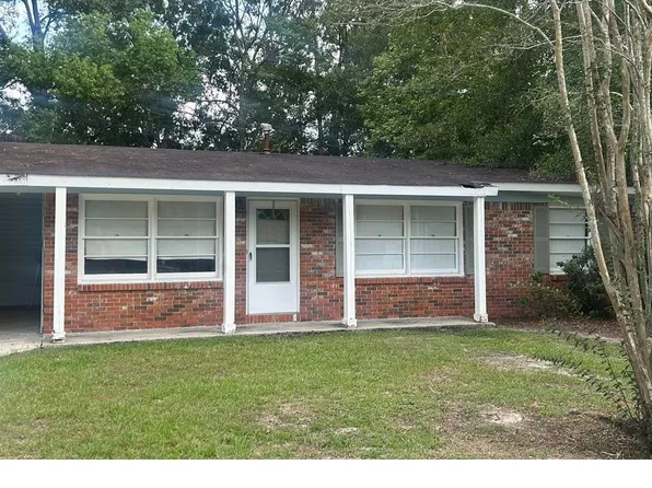 418 Woodglen Cv, Picayune, MS 39466