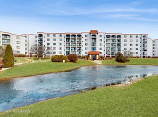 375 Plum Creek Dr APT 310, Wheeling, IL 60090