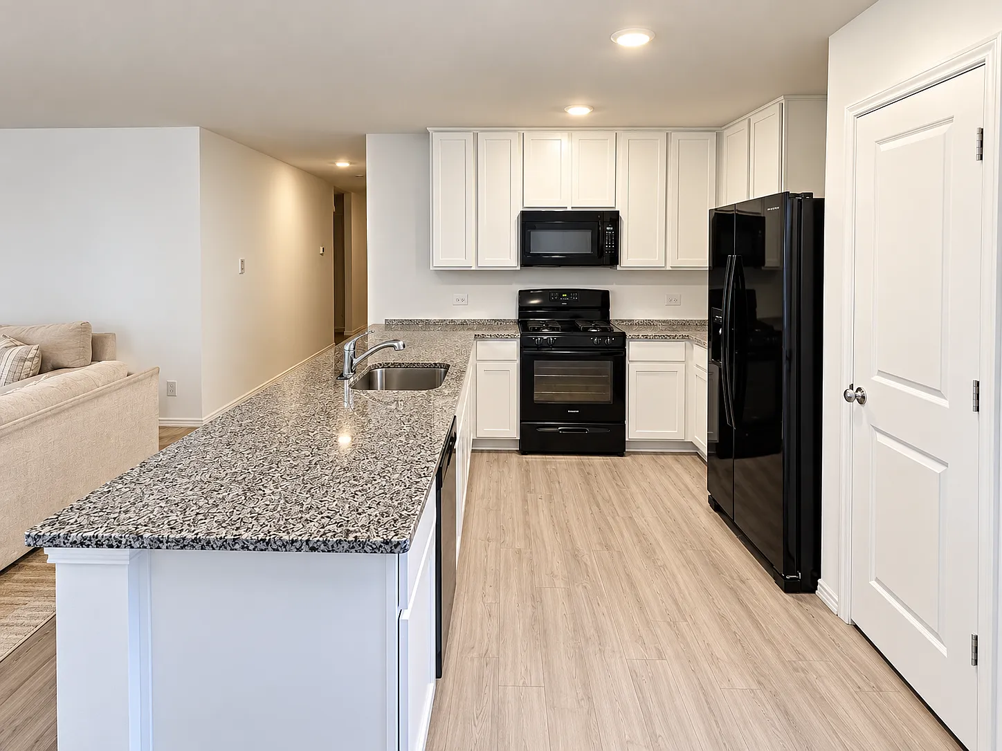 3 bed, 1491 sqft, $2,000 — Photo 3