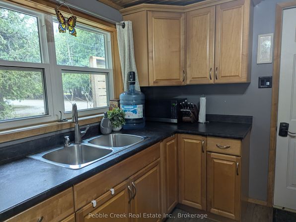 1 Robbie Ln, Kincardine, ON N0G 2T0