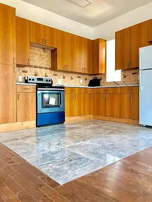 Rented by R New York | media 2