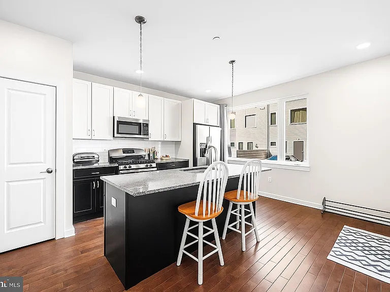 1640 N 5th Ct #29-A — Photo 2
