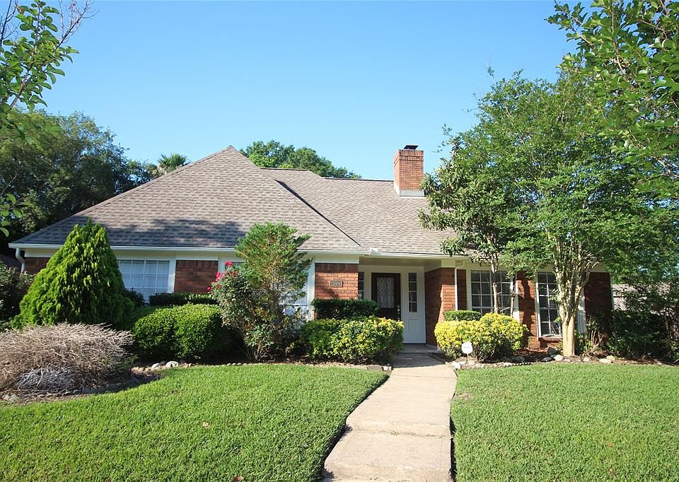 1st image of 15506 Bay Forest Dr