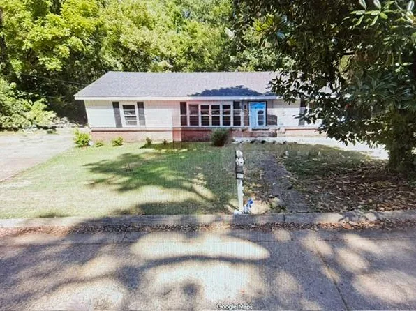 870 Plum St, Grenada, MS 38901