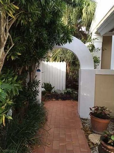 1st image of 6011 SW 115th Ave