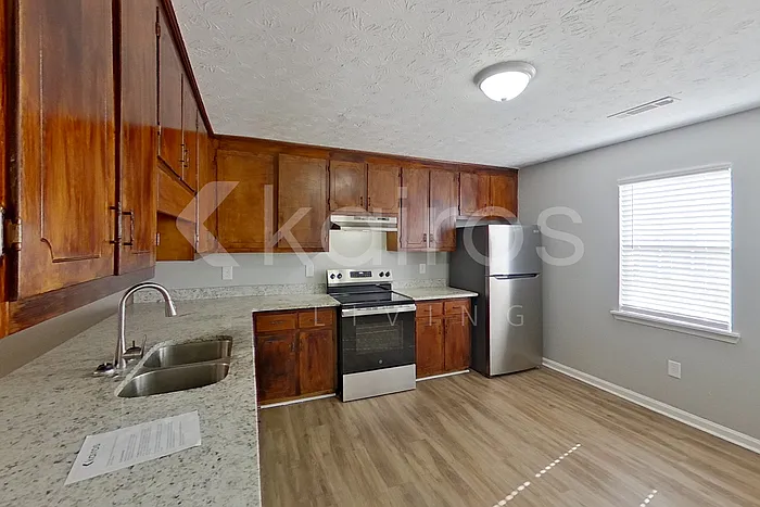 168 Deer Pkwy — Photo 7
