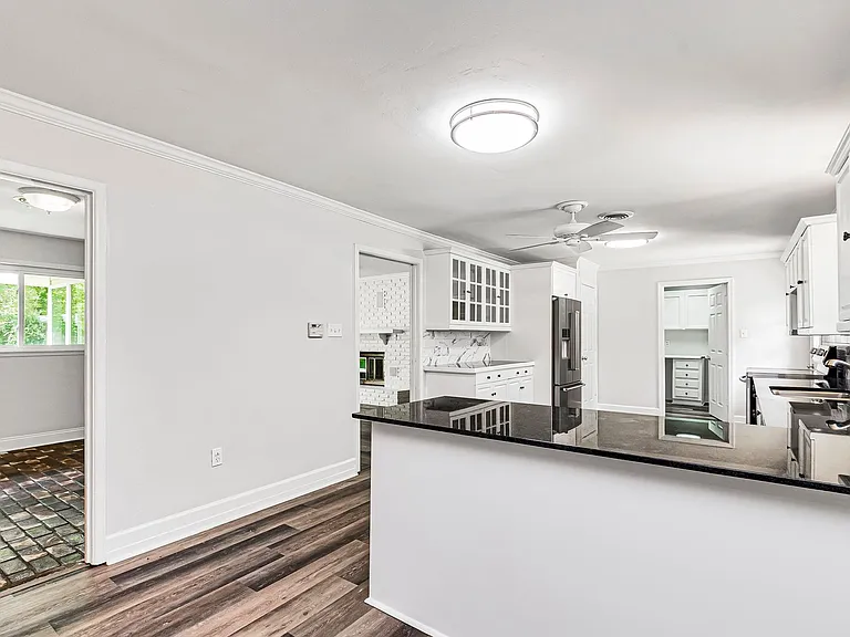 8245 Rainbow Dr — Photo 11