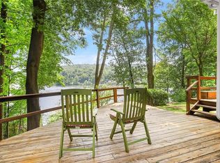 24 Craigmoor Rd N, Ridgefield, CT 06877