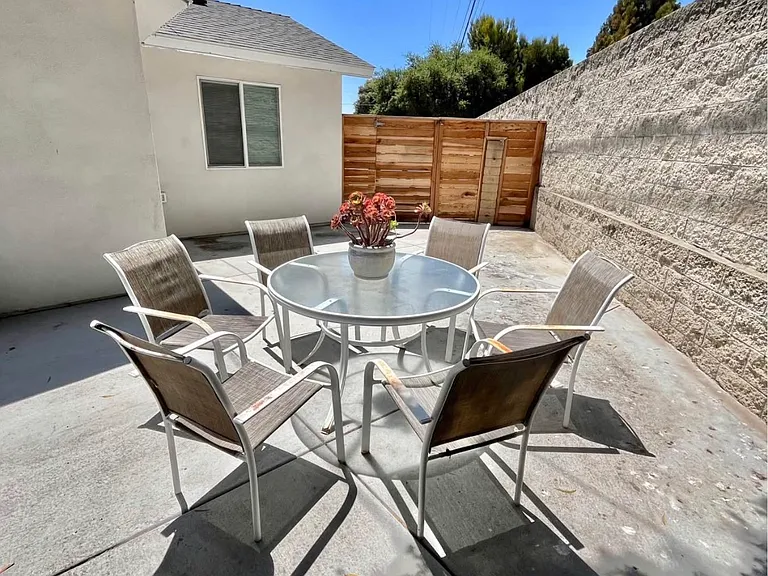 1839 N Vine St #A — Photo 9