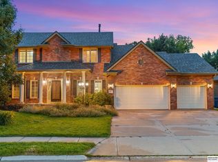 907 Woodland Ave, Papillion, NE 68046