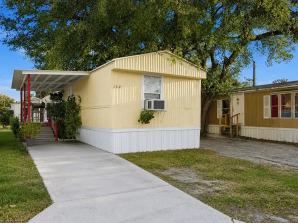 132 Newbury Dr, Tampa, FL 33615