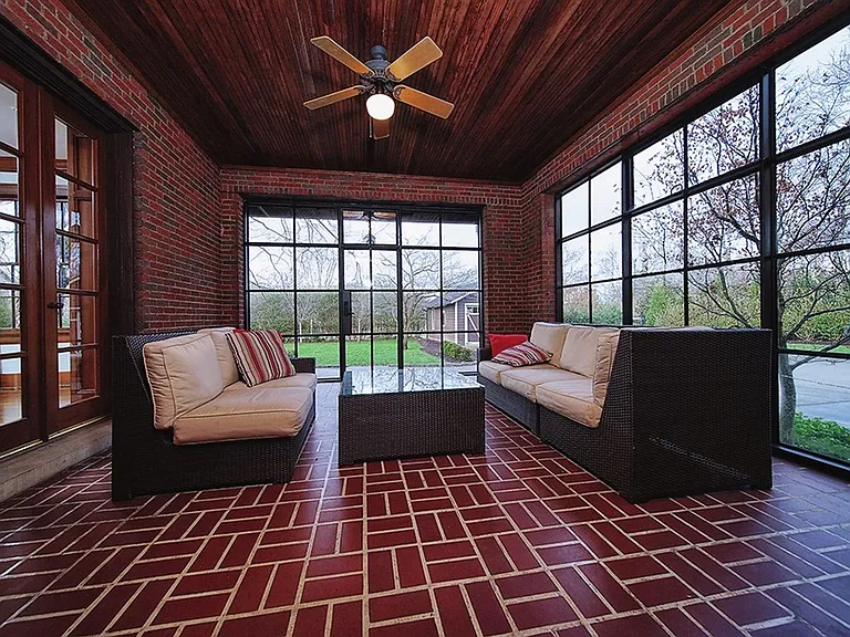 3944 Woodlawn Dr — Photo 18