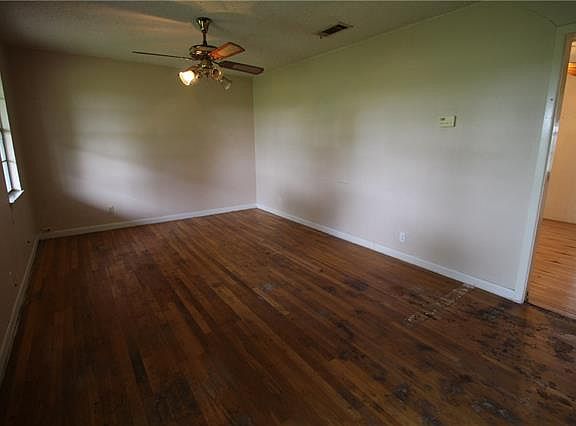 4th image of 5617 Woodard Ave
