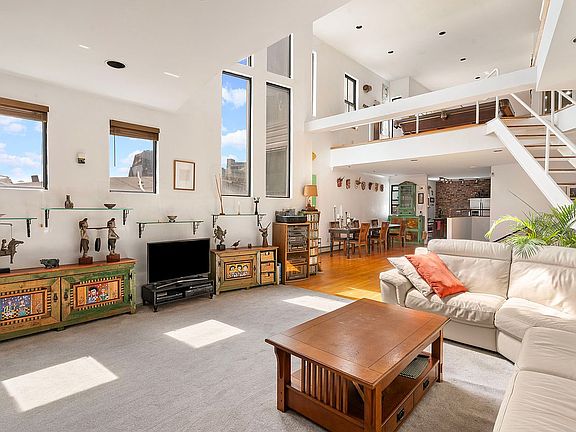 3rd image of 16 Clifford Pl