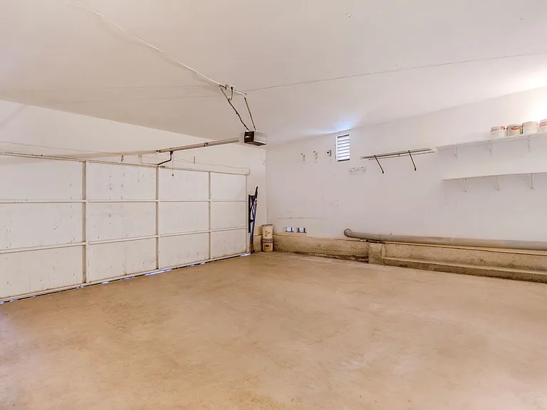 2394A Greenbriar Dr — Photo 26