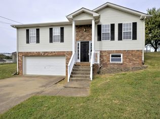 302 Congressman Dr, Clarksville, TN 37042