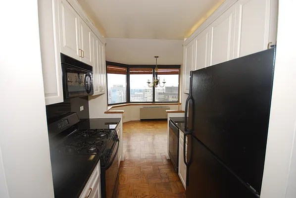 Rented by Luxury Habitat | media 46