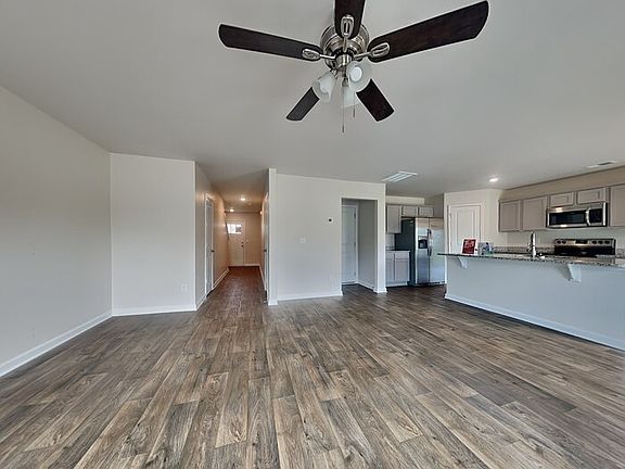 5th image of 118 Bent Holly Dr