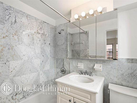 5th image of 177 E 75th St APT 17C