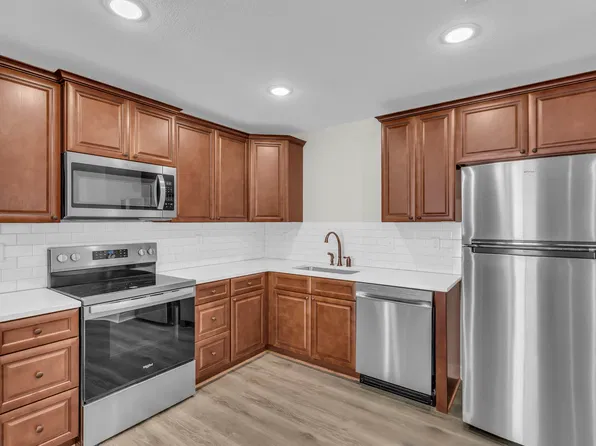 1100 Autumn Cir #4, Louisburg, KS 66053