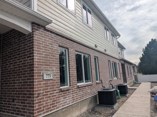 775 N Pheasantbrook Dr, Centerville, UT 84014