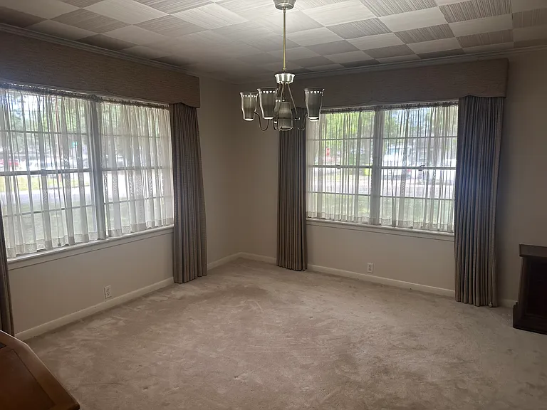 1200 Louise St — Photo 11
