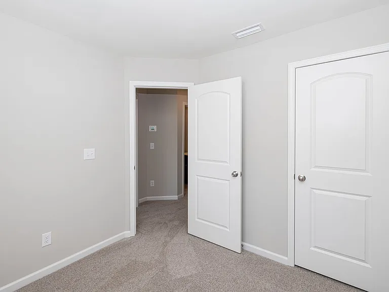 130 S Dorsett St — Photo 12