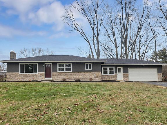 4th image of 350 Lorraine Dr