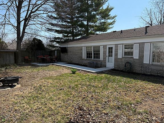 4th image of 51 Fairlane Dr