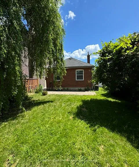 10 Memorial Park Ave — Photo 18