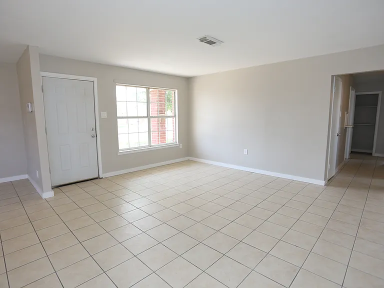 2913 Santa Rosa Ave — Photo 33
