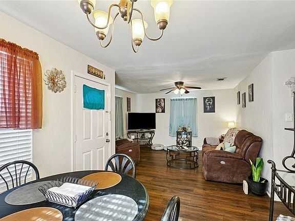 4th image of 3605 4th St