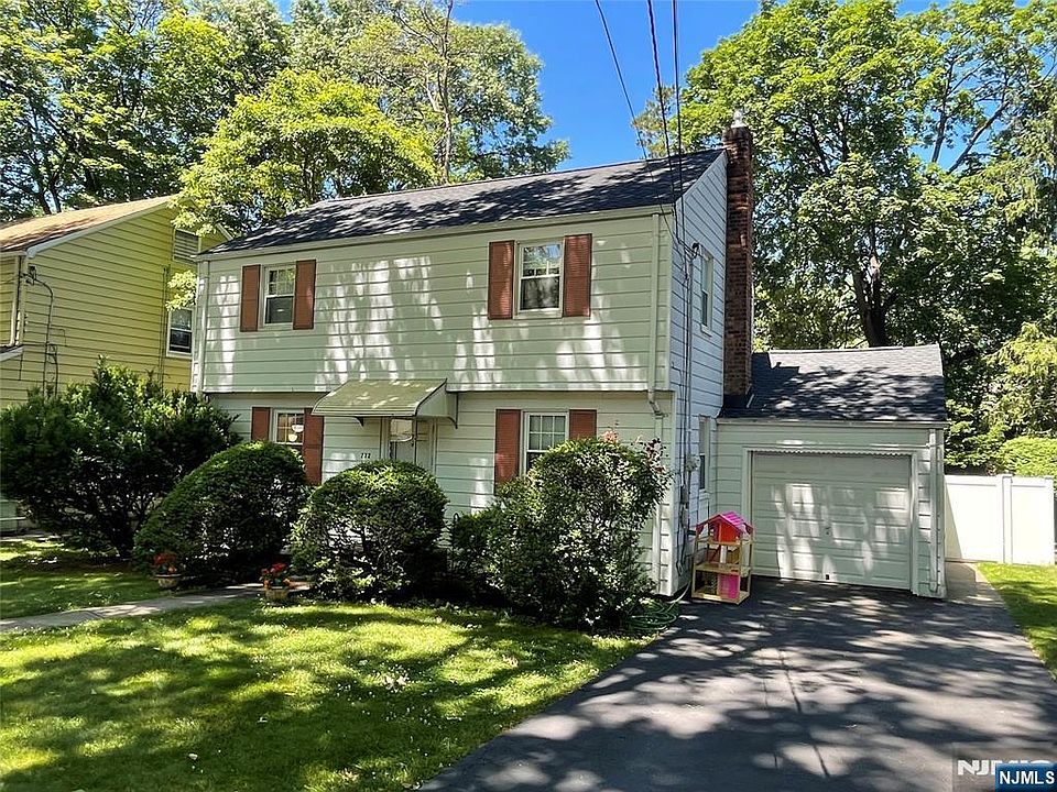1st image of 772 Stelton St