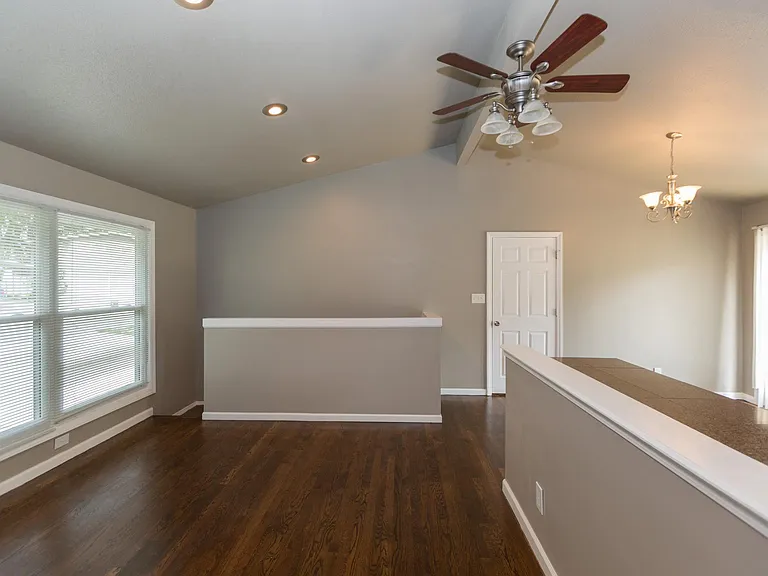 7001 NW Coronado St — Photo 11