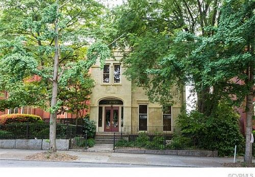 1st image of 209 W Franklin St