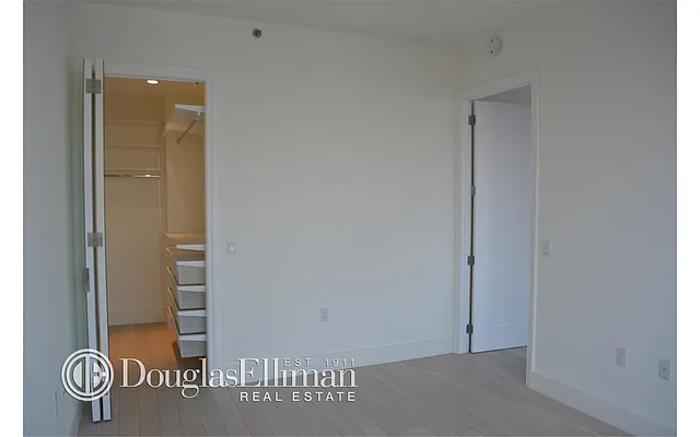 Rented by Douglas Elliman | media 15