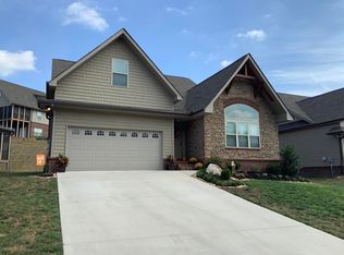 8320 Shoregate Ln, Knoxville, TN 37938