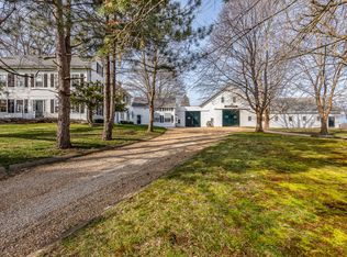 94 Essex Rd, Ipswich, MA 01938