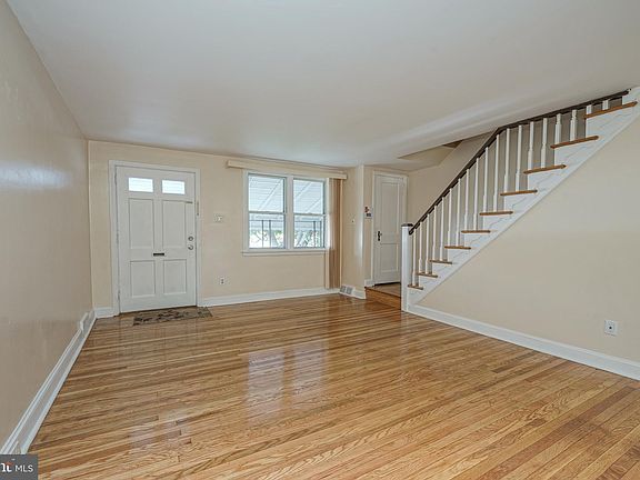 3rd image of 442 Westmont Dr