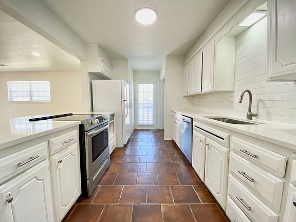 4th image of 6336 N Villa Ave