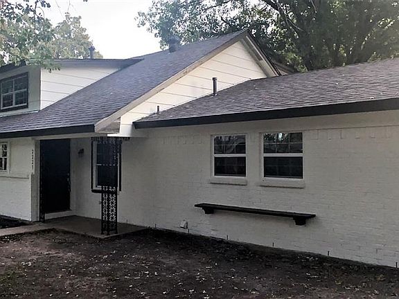 4th image of 2223 Luau St